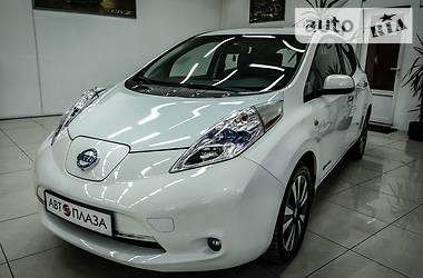 Хэтчбек Nissan Leaf 2014 в Черновцах