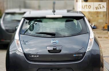 Хэтчбек Nissan Leaf 2013 в Запорожье