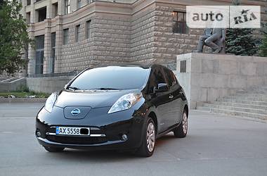 Седан Nissan Leaf 2015 в Харькове