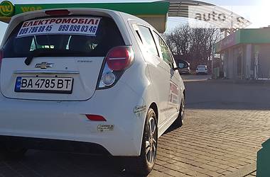 Хэтчбек Nissan Leaf 2015 в Кропивницком