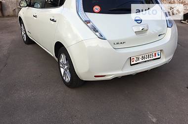 Хетчбек Nissan Leaf 2013 в Чернігові