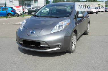 Лифтбек Nissan Leaf 2014 в Киеве