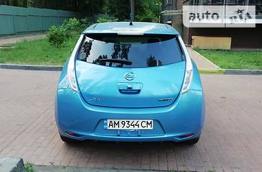 Седан Nissan Leaf 2013 в Києві