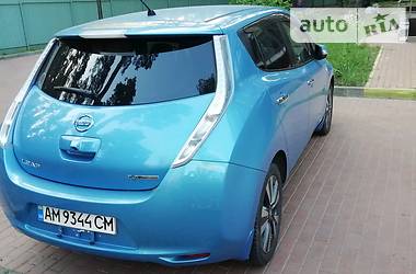 Седан Nissan Leaf 2013 в Києві