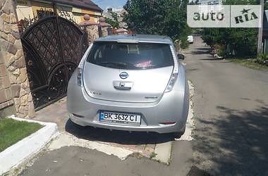 Хэтчбек Nissan Leaf 2014 в Ровно