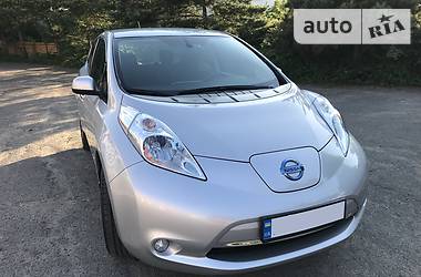 Хетчбек Nissan Leaf 2015 в Івано-Франківську