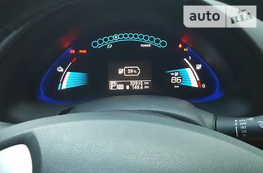 Хетчбек Nissan Leaf 2013 в 