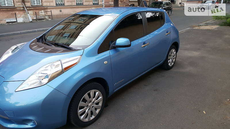 Хэтчбек Nissan Leaf 2013 в Одессе