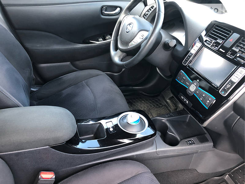 Хетчбек Nissan Leaf 2015 в Києві фото 12 Хетчбек Nissan Leaf 2015 в Києві
