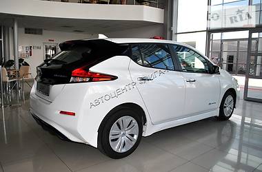 Хетчбек Nissan Leaf 2018 в 