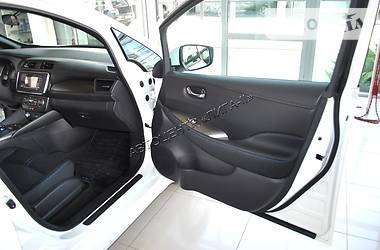 Хетчбек Nissan Leaf 2018 в 