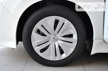 Хетчбек Nissan Leaf 2018 в 