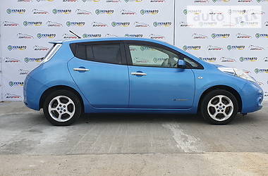 Хэтчбек Nissan Leaf 2012 в Днепре