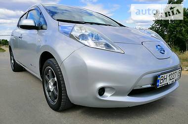 Хэтчбек Nissan Leaf 2011 в Одессе