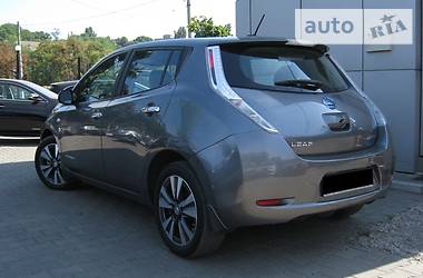 Хэтчбек Nissan Leaf 2015 в Одессе