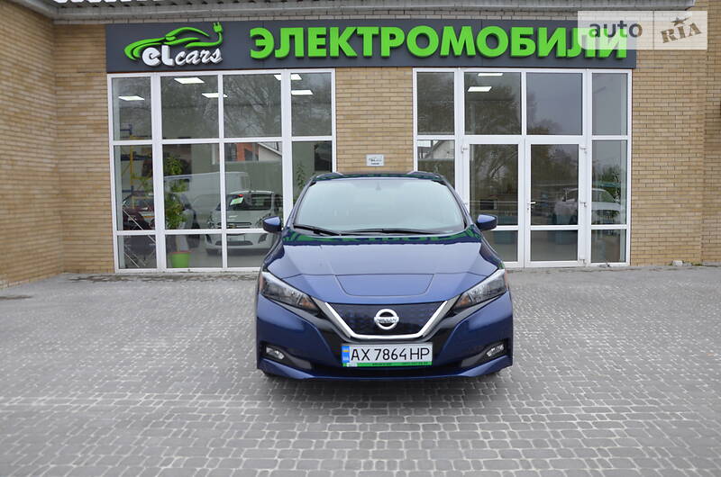 Хетчбек Nissan Leaf 2018 в 