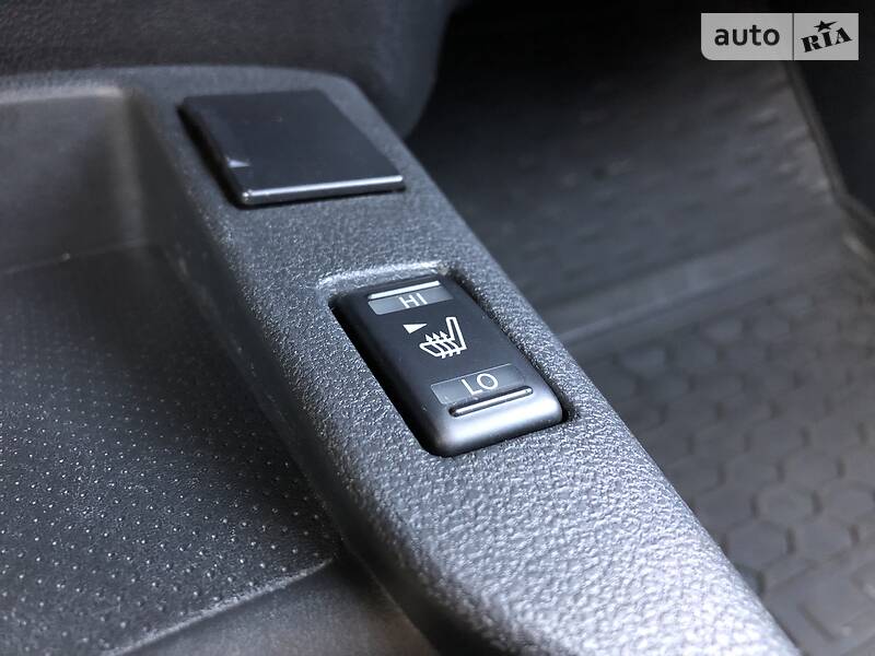 Хетчбек Nissan Leaf 2013 в Києві