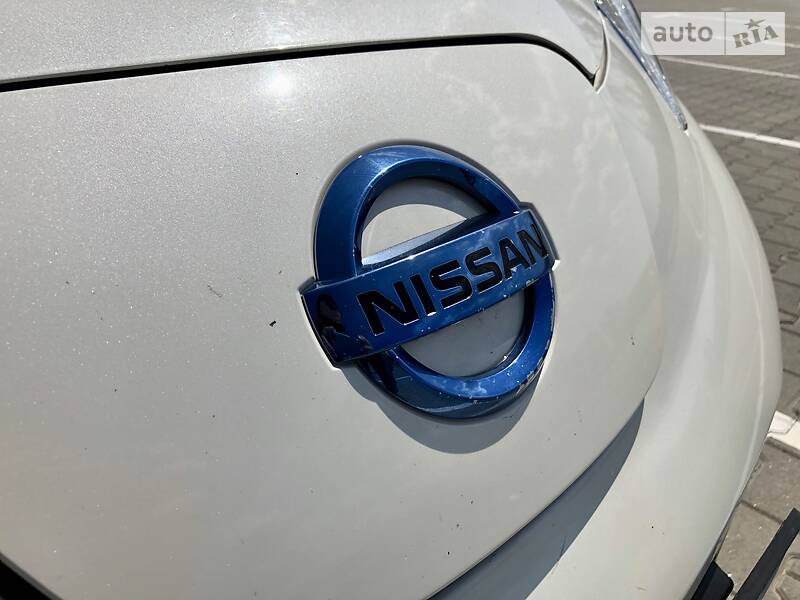 Хетчбек Nissan Leaf 2013 в Києві