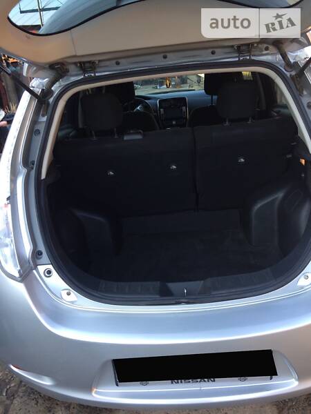 Хетчбек Nissan Leaf 2015 в Києві
