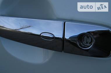 Хетчбек Nissan Leaf 2012 в 