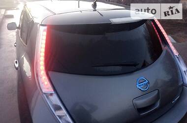 Универсал Nissan Leaf 2013 в Теофиполе