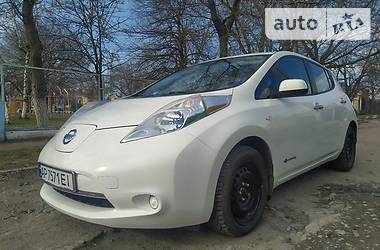 Хетчбек Nissan Leaf 2014 в 