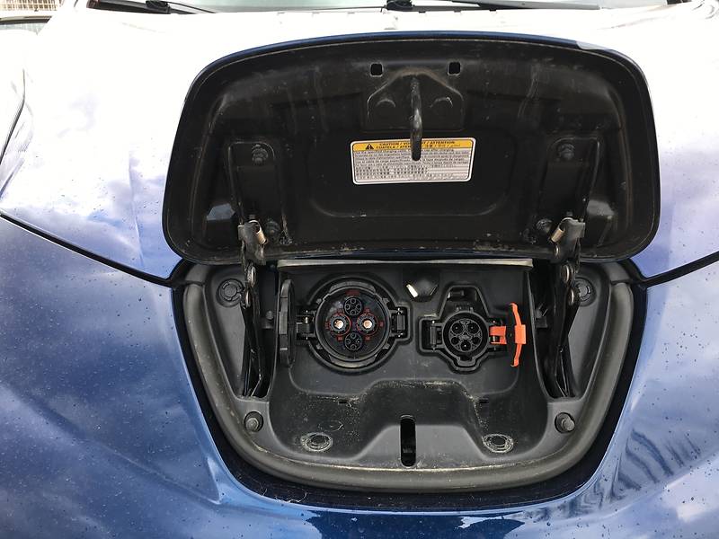 Хетчбек Nissan Leaf 2016 в Києві