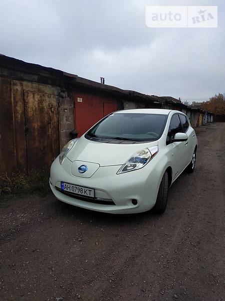Универсал Nissan Leaf 2011 в Мариуполе