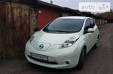 Універсал Nissan Leaf 2011 в Маріуполі