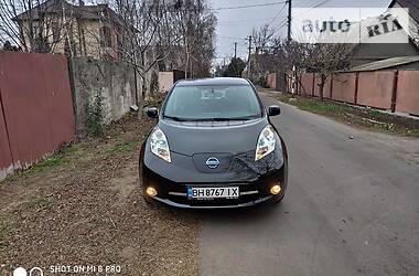 Хетчбек Nissan Leaf 2013 в 