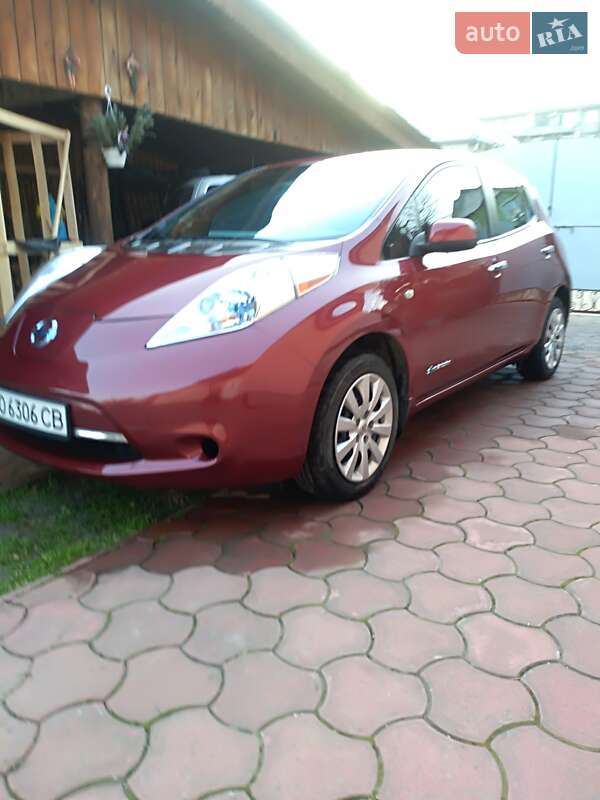 Універсал Nissan Leaf 2013 в Мукачевому