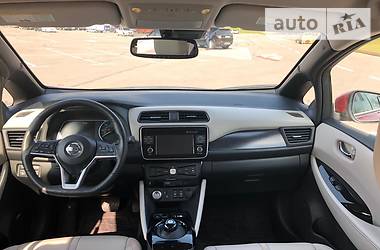 Хетчбек Nissan Leaf 2018 в 
