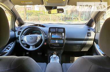 Хетчбек Nissan Leaf 2016 в 