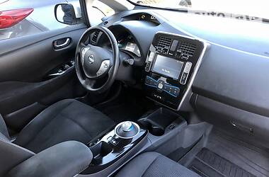 Хэтчбек Nissan Leaf 2015 в Мариуполе