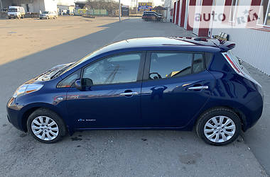 Хетчбек Nissan Leaf 2016 в 