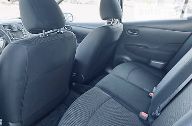 Хетчбек Nissan Leaf 2016 в 