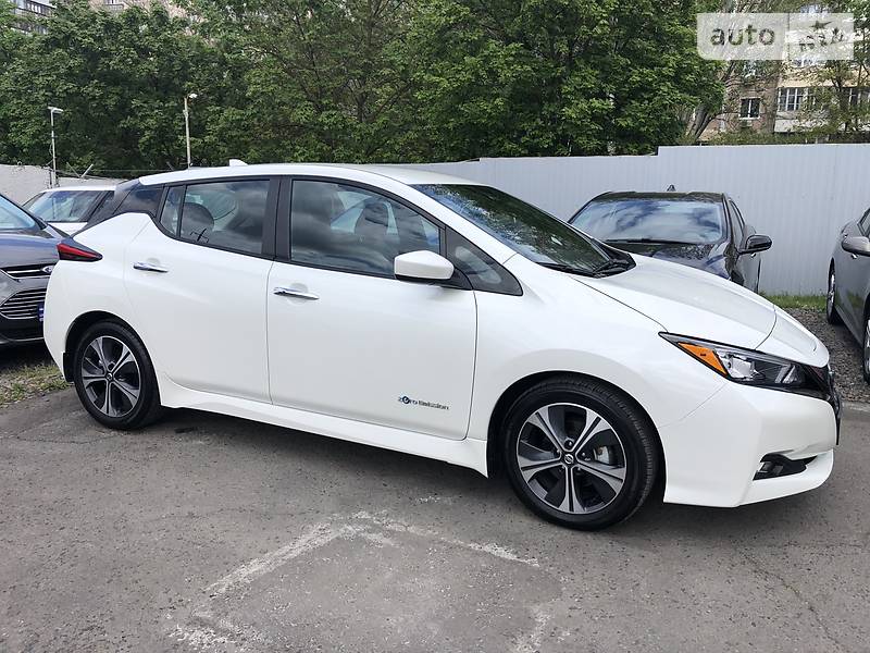 Хетчбек Nissan Leaf 2018 в Одесі