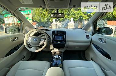 Хетчбек Nissan Leaf 2012 в 