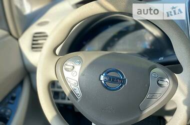 Хетчбек Nissan Leaf 2012 в 