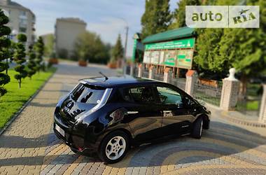 Хетчбек Nissan Leaf 2012 в 