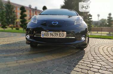 Хетчбек Nissan Leaf 2012 в 