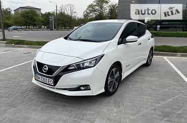 Хетчбек Nissan Leaf 2018 в 