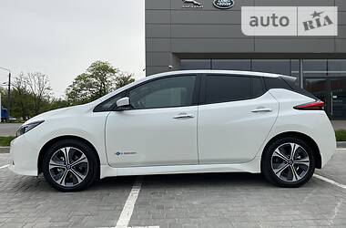 Хетчбек Nissan Leaf 2018 в 