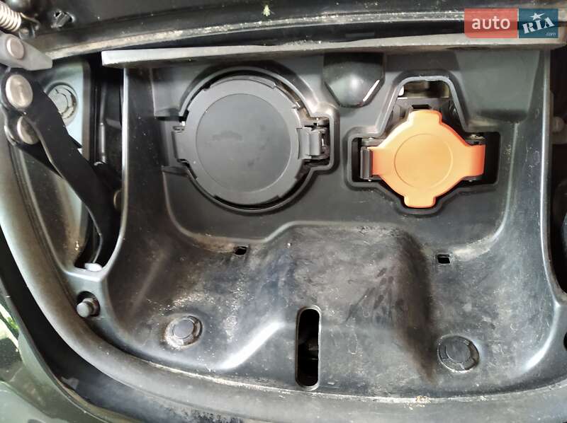 Хэтчбек Nissan Leaf 2015 в Днепре фото 33 Хэтчбек Nissan Leaf 2015 в Днепре