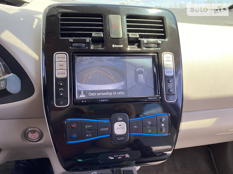 Хетчбек Nissan Leaf 2014 в Запоріжжі