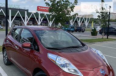 Хетчбек Nissan Leaf 2013 в Хмельницькому