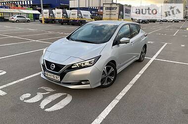 Хэтчбек Nissan Leaf 2018 в Киеве