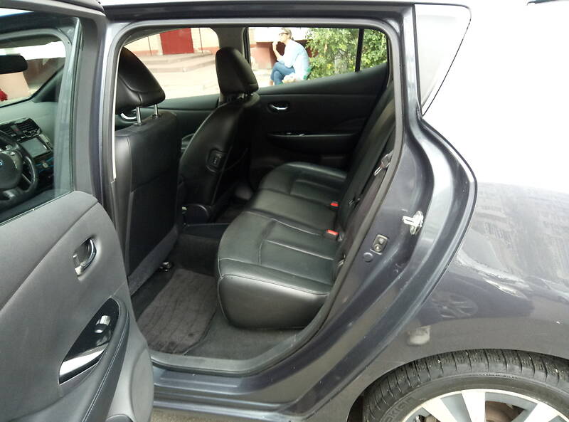Хетчбек Nissan Leaf 2013 в Києві
