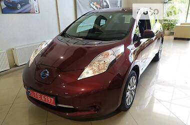 Хетчбек Nissan Leaf 2017 в 