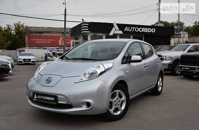 Хетчбек Nissan Leaf 2015 в Харкові